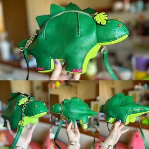 RARE!! NWOT Betsey Johnson Betseysaurus Rex Dinosaur Stegosaurus Crossbody Bag